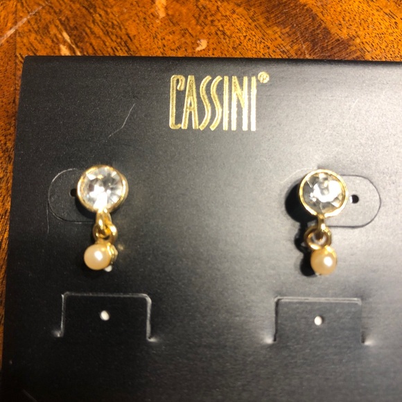 Vintage petite dangling earrings crystal pearl new - Picture 1 of 4